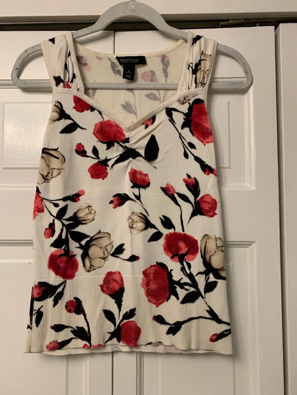 White House Black Market Cream Floral V-Neck Knit Tank with Red Roses